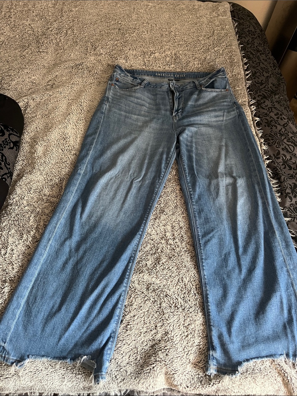 American Eagle Outfitters Medium Blue Wide-Leg Flare Jeans